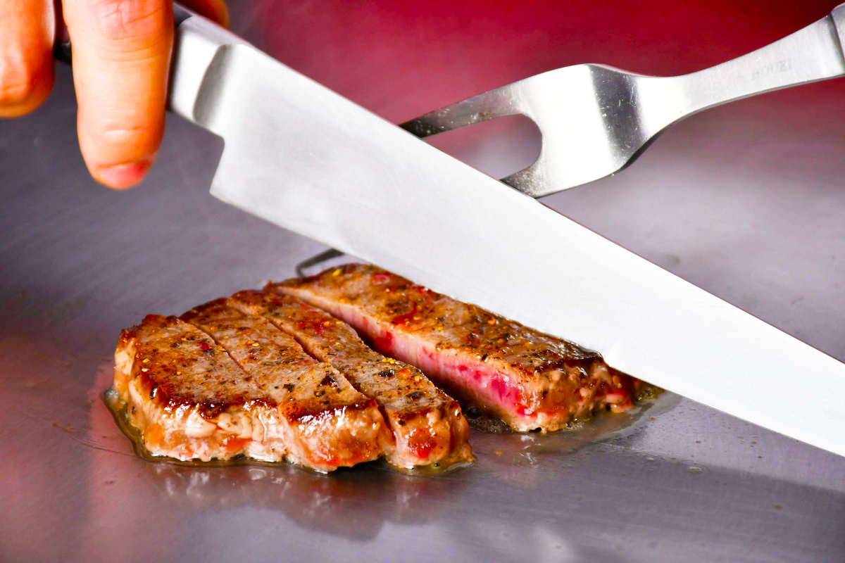 シェフが目の前で調理します！